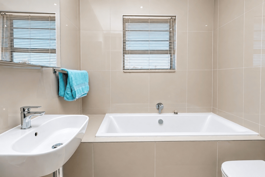3 Bedroom Property for Sale in Protea Heights Western Cape